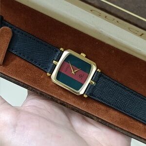 Vtg 1990s Gucci Sherry Line Square 1.86 Women’s Watch 
Swiss-Made, Gold-Plated